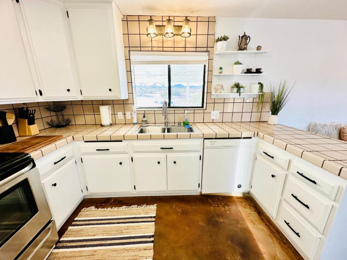 Ravens Nest Ranch, Fire Pit , Views, Near Jt Park! Vila Joshua Tree Exterior foto